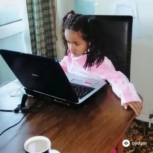 PinkPantheress  - Close To You