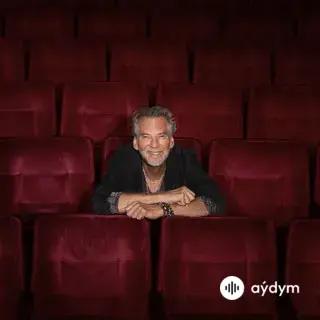 Kenny Loggins